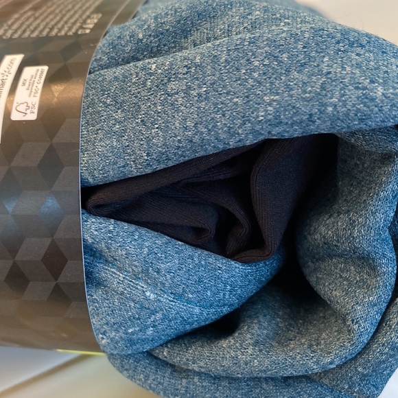 Ladies 2 piece Activewear Set - Picture 2 of 2